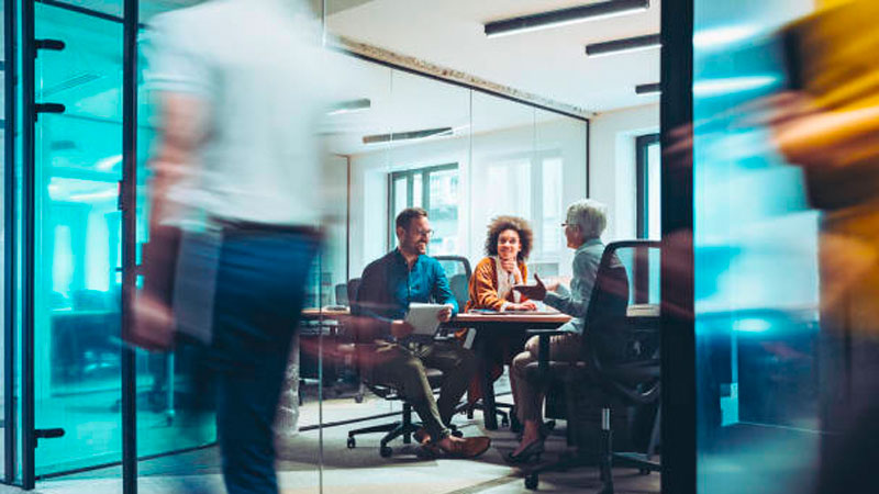 Dynamic meeting in an office